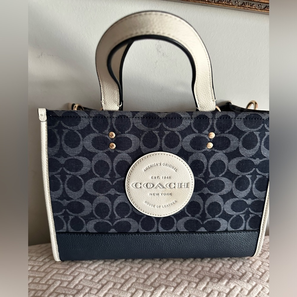 🔥🔥🔥Beautiful Coach